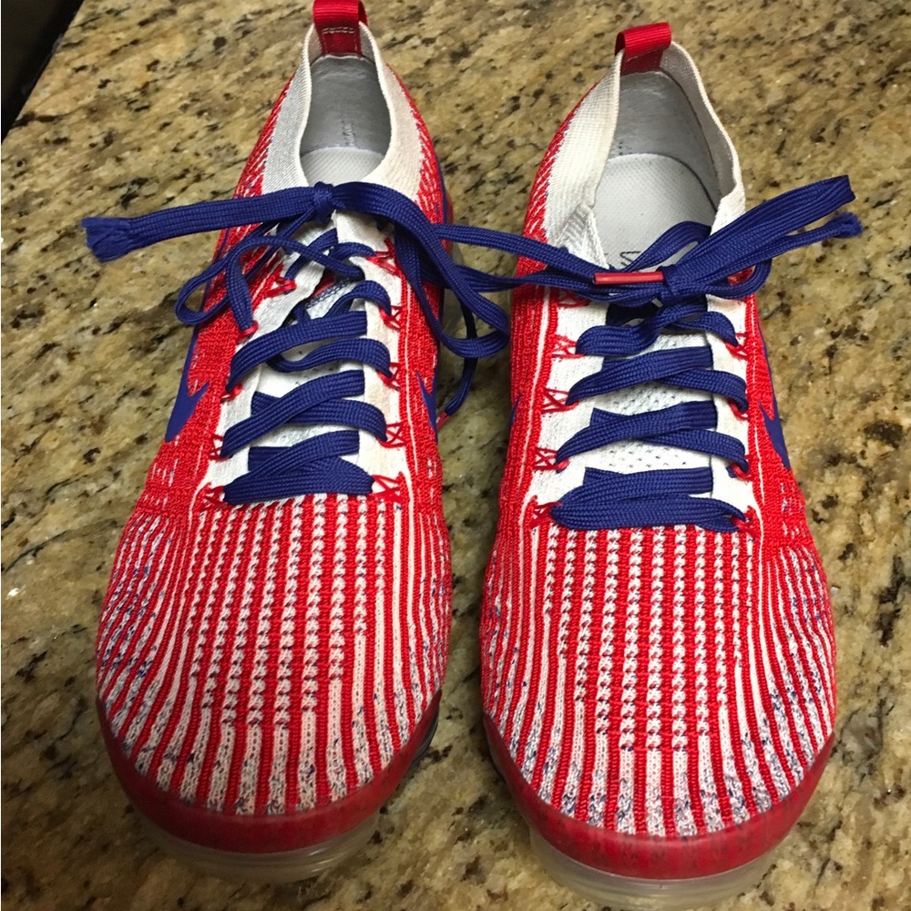 Men’s Nike vapor max sneakers size 10 rare find patriot colors